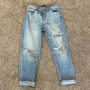 Fashion Nova mom jeans